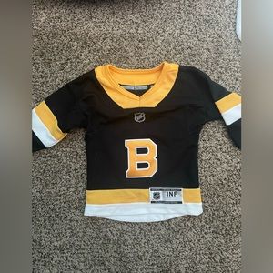 Infant Boston Bruins hockey Jersey 12-24mo